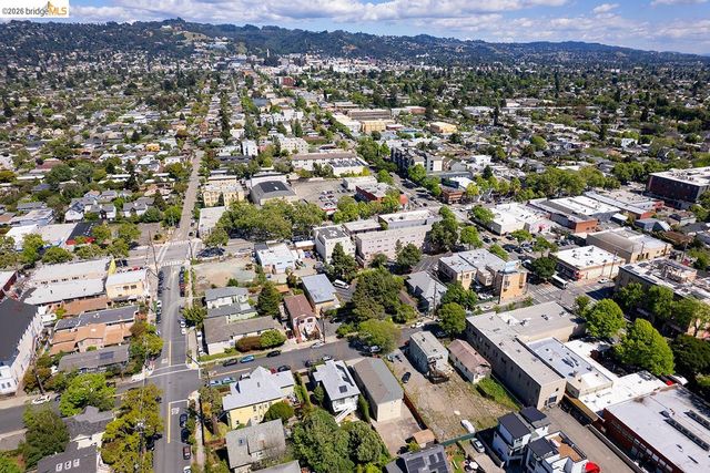 1908 Tenth St, Berkeley, CA 94710