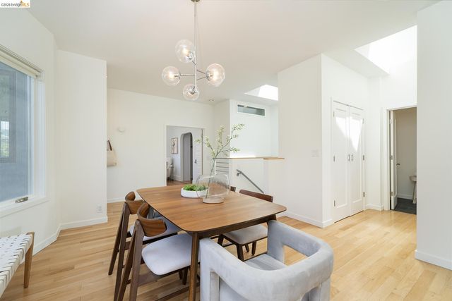 1908 Tenth St, Berkeley, CA 94710