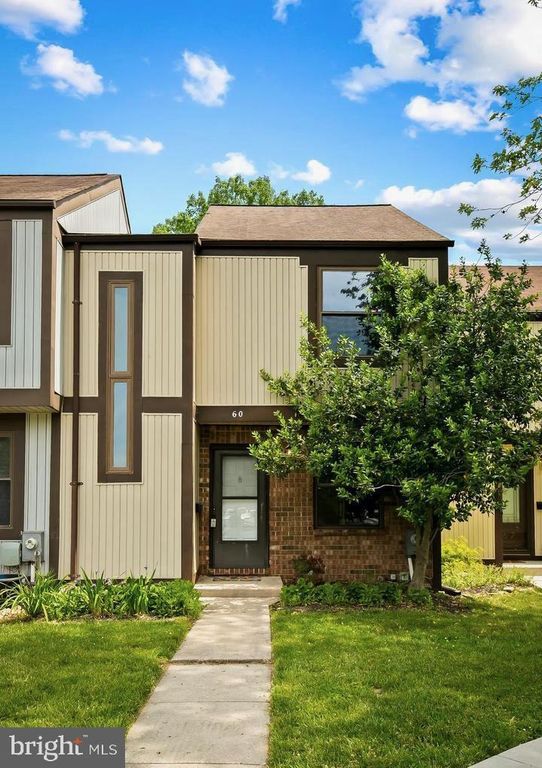 60 HELMSMAN CT, Baltimore, MD 21221