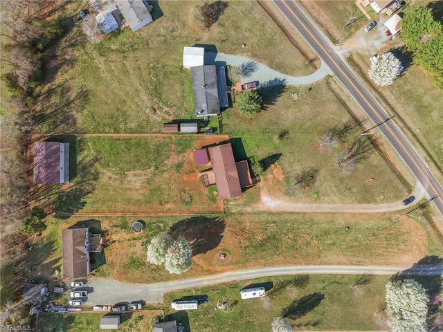 3549 Flynt Road, Liberty, NC 27298