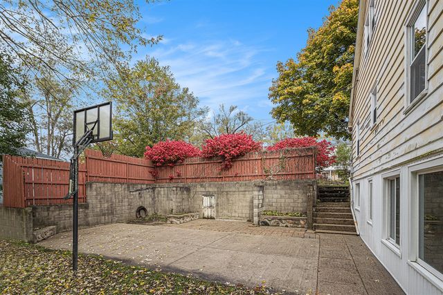 139 Hutchinson Street, Kalamazoo, MI 49001