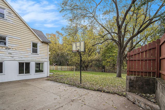 139 Hutchinson Street, Kalamazoo, MI 49001