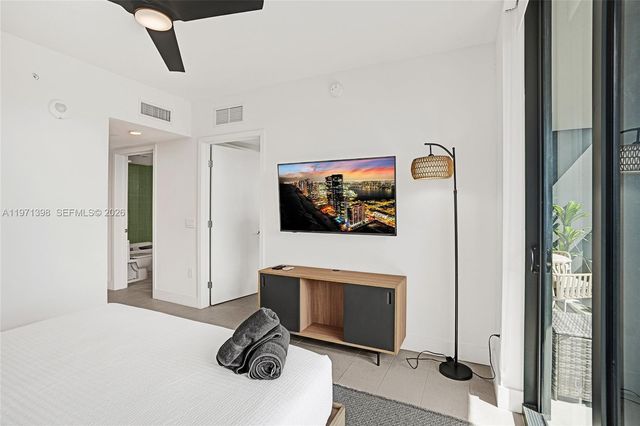 159 NE 6th St 3214, Miami, FL 33132