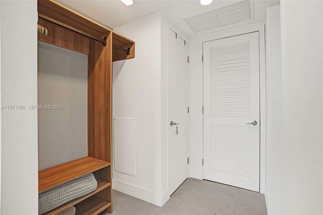 159 NE 6th St 3214, Miami, FL 33132