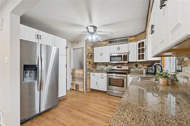 2745 Hastings Dr, Lower Burrell, PA 15068