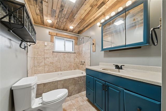 2745 Hastings Dr, Lower Burrell, PA 15068