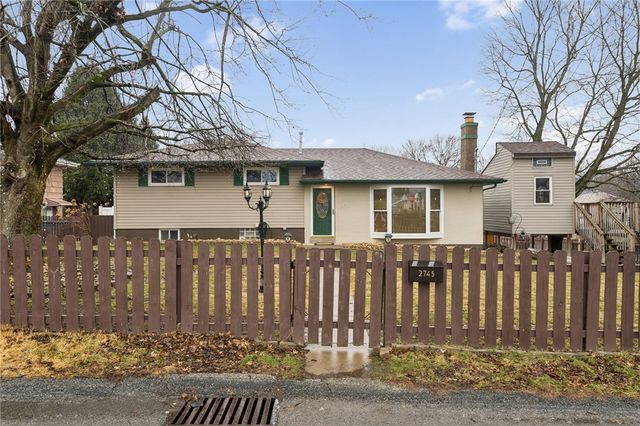 2745 Hastings Dr, Lower Burrell, PA 15068