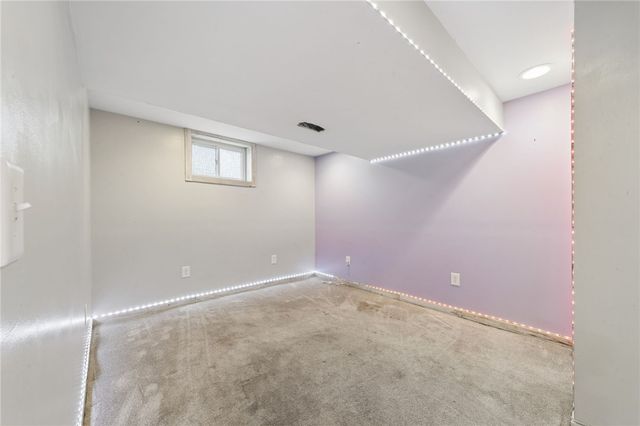 2745 Hastings Dr, Lower Burrell, PA 15068