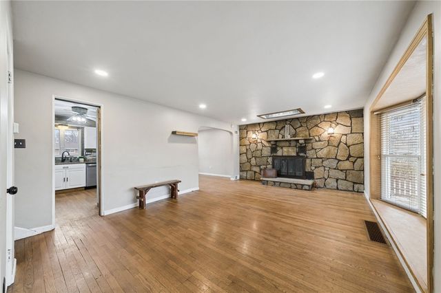 2745 Hastings Dr, Lower Burrell, PA 15068