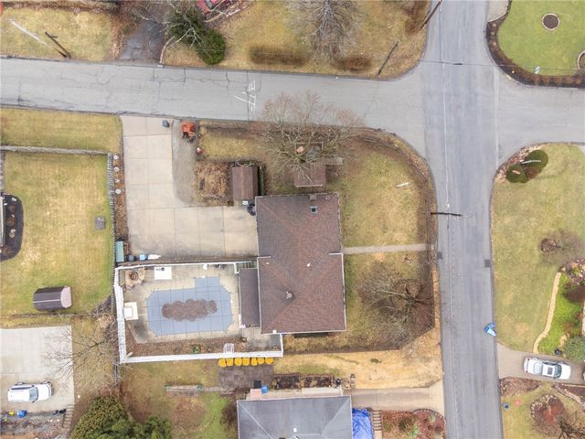 2745 Hastings Dr, Lower Burrell, PA 15068