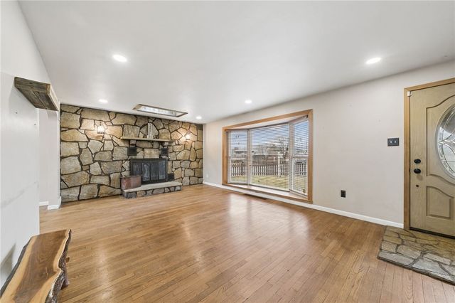 2745 Hastings Dr, Lower Burrell, PA 15068