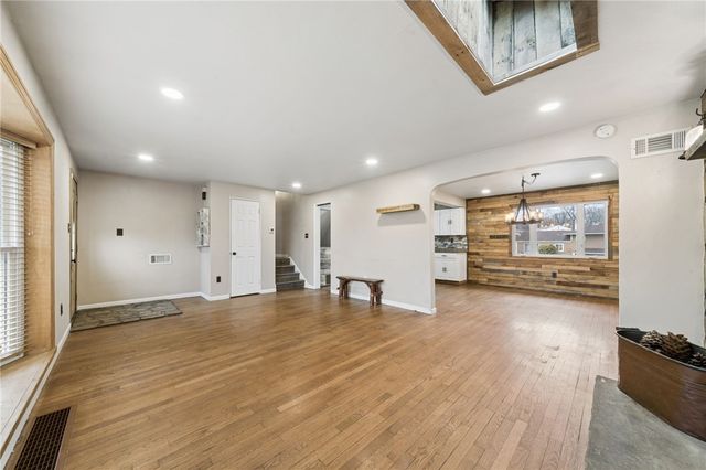 2745 Hastings Dr, Lower Burrell, PA 15068