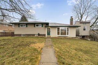 2745 Hastings Dr, Lower Burrell, PA 15068