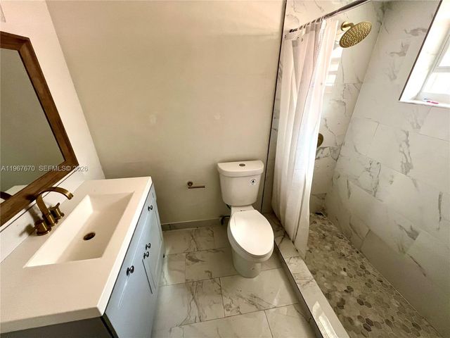 8027 Lake Dr 201, Doral, FL 33166