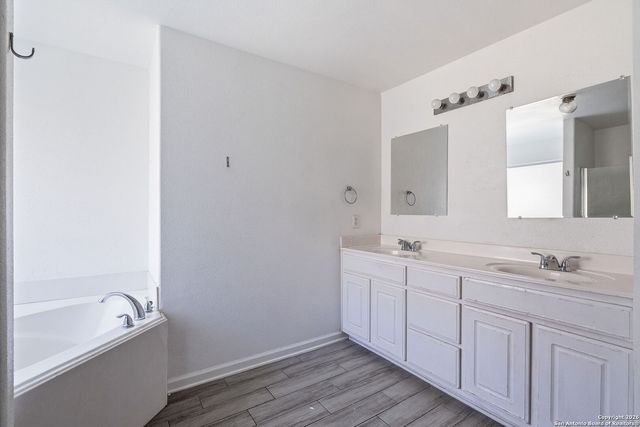 5519 Red Cyn, San Antonio, TX 78252