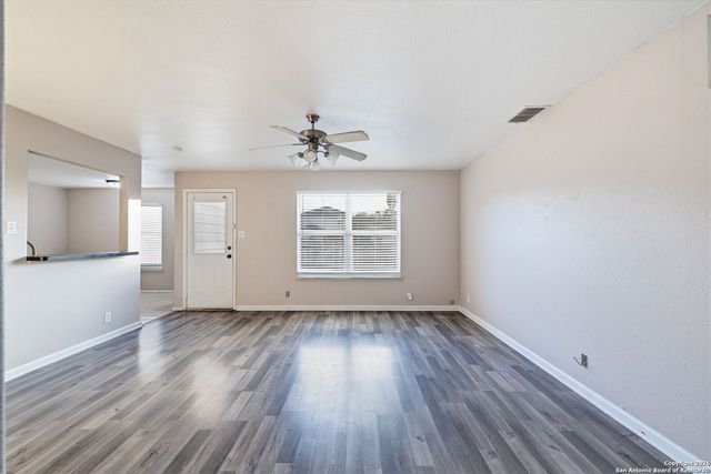 5519 Red Cyn, San Antonio, TX 78252