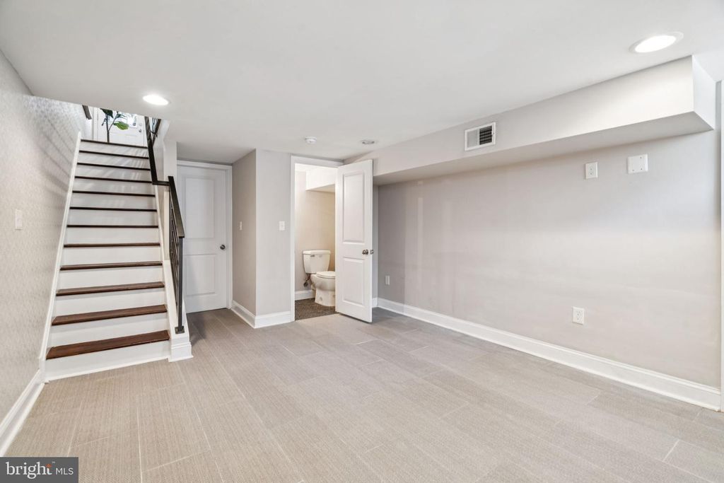 720 S CHADWICK ST, Philadelphia, PA 19146