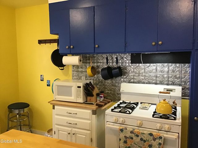 3 Crescent Drive, Albany, NY 12208