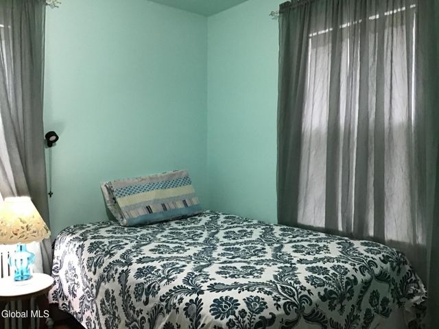 3 Crescent Drive, Albany, NY 12208