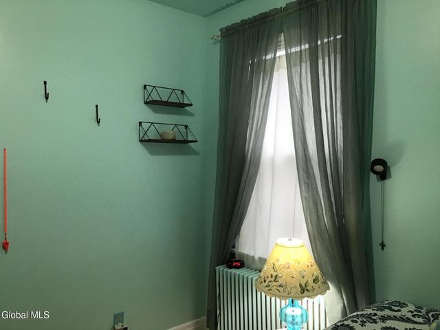 3 Crescent Drive, Albany, NY 12208