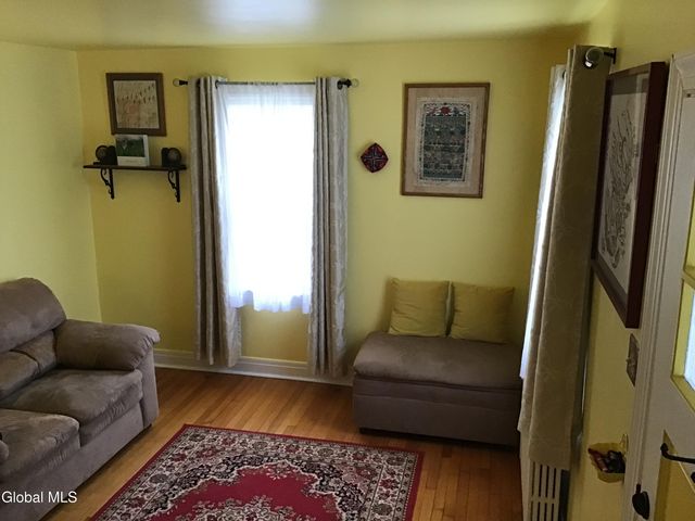 3 Crescent Drive, Albany, NY 12208