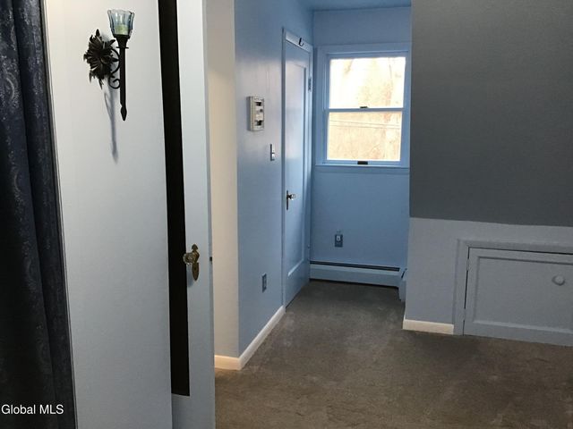 3 Crescent Drive, Albany, NY 12208