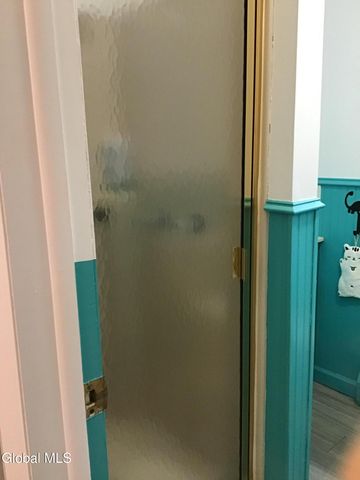 3 Crescent Drive, Albany, NY 12208