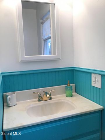 3 Crescent Drive, Albany, NY 12208