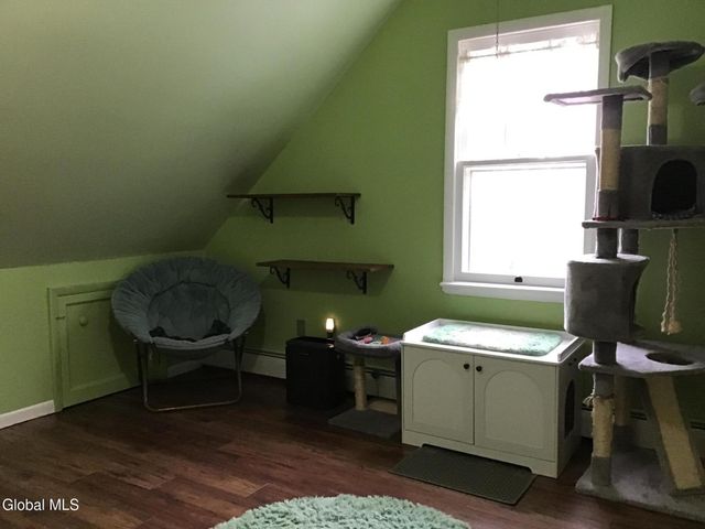 3 Crescent Drive, Albany, NY 12208