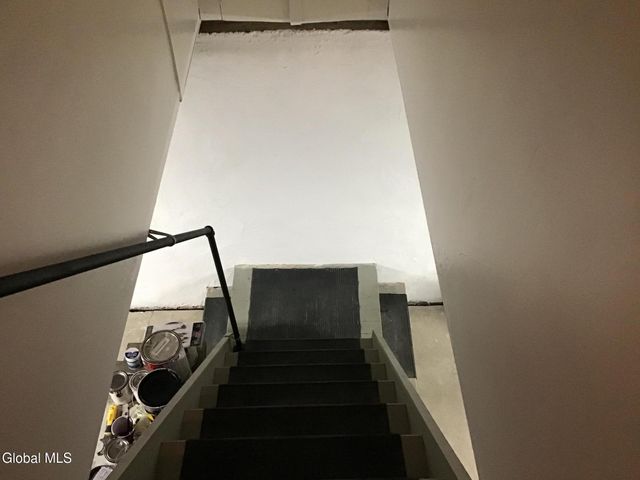 3 Crescent Drive, Albany, NY 12208