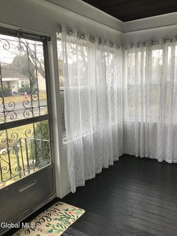 3 Crescent Drive, Albany, NY 12208