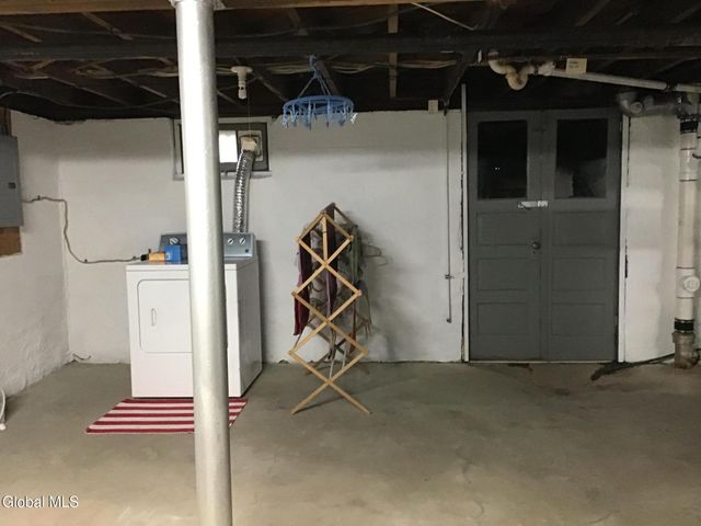 3 Crescent Drive, Albany, NY 12208