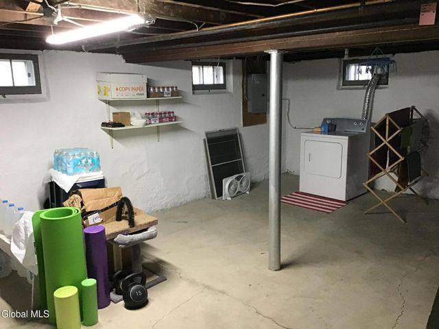 3 Crescent Drive, Albany, NY 12208