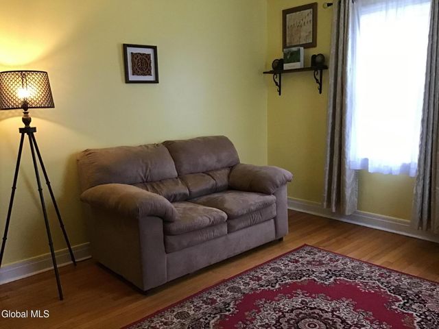 3 Crescent Drive, Albany, NY 12208