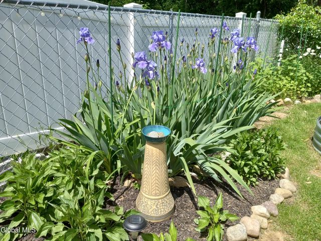 3 Crescent Drive, Albany, NY 12208