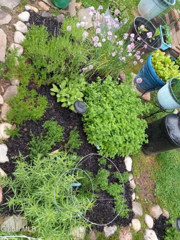 3 Crescent Drive, Albany, NY 12208