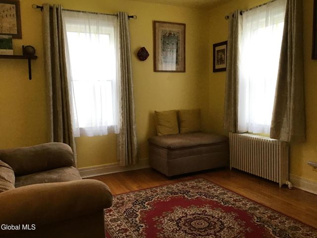 3 Crescent Drive, Albany, NY 12208