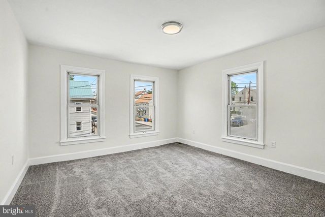 68 E WATER ST, Middletown, PA 17057