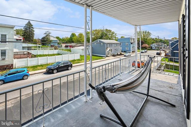 68 E WATER ST, Middletown, PA 17057