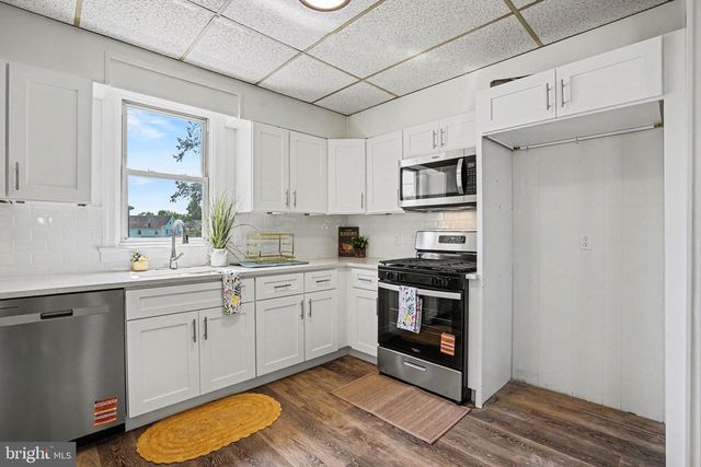 68 E WATER ST, Middletown, PA 17057