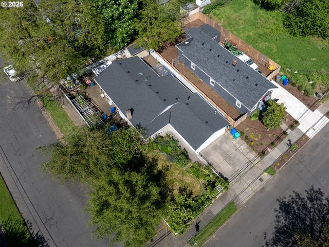 9707 Se REEDWAY St, Portland, OR 97266