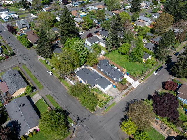 9707 Se REEDWAY St, Portland, OR 97266