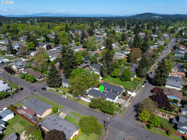 9707 Se REEDWAY St, Portland, OR 97266
