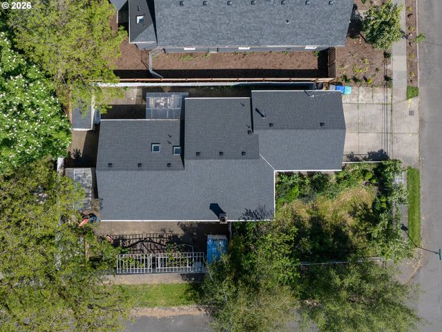 9707 Se REEDWAY St, Portland, OR 97266