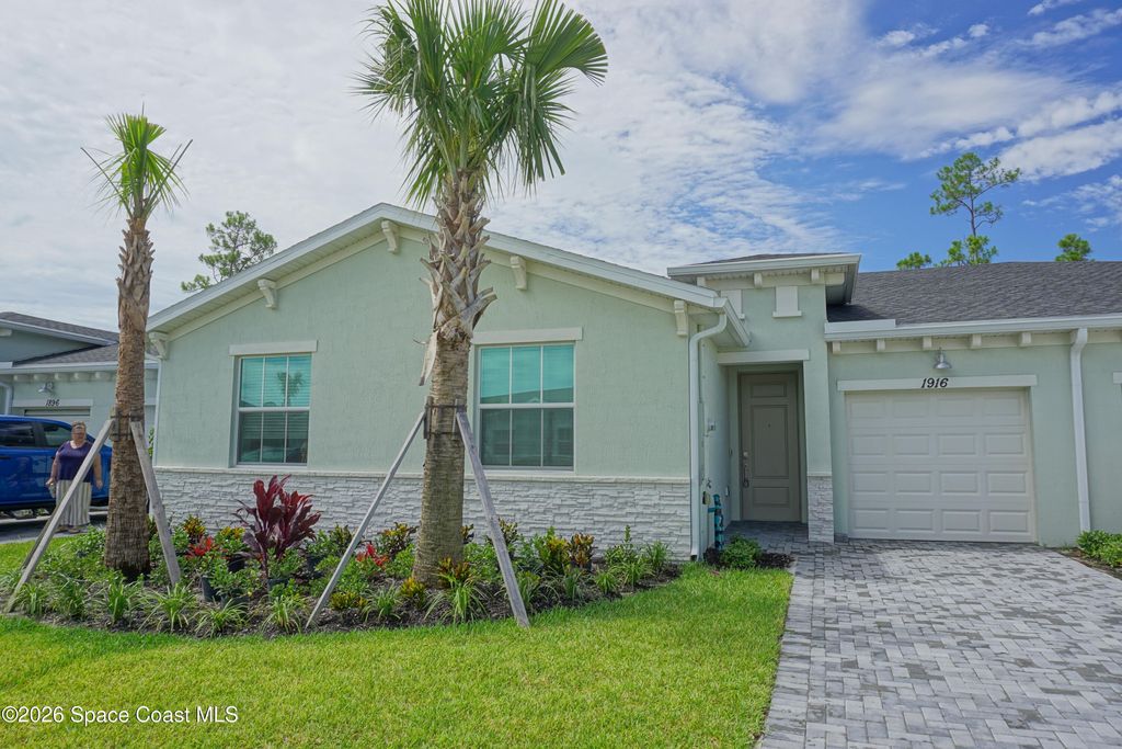 1916 Cerulean Drive NW, Palm Bay, FL 32907