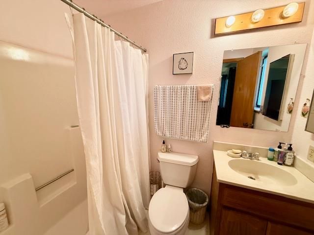 1137 Apricot Ave, Patterson, CA 95363