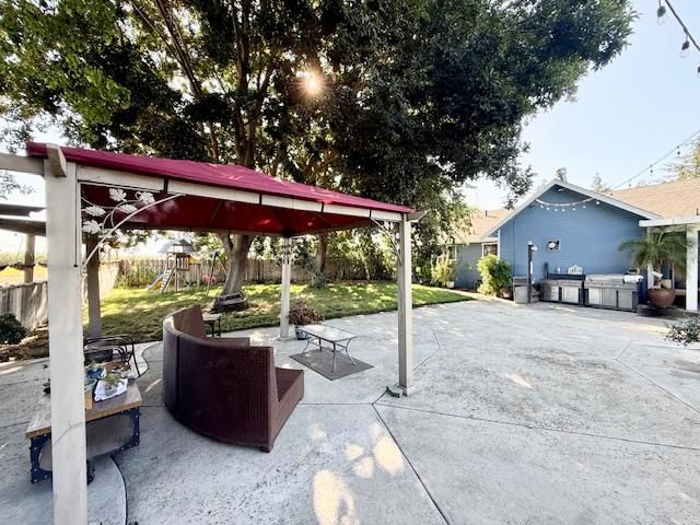 1137 Apricot Ave, Patterson, CA 95363