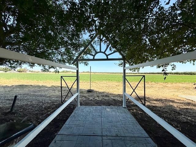 1137 Apricot Ave, Patterson, CA 95363