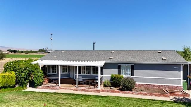 1137 Apricot Ave, Patterson, CA 95363