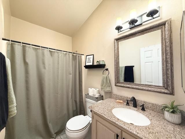 1137 Apricot Ave, Patterson, CA 95363